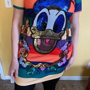 Donald duck short sleeve dress.